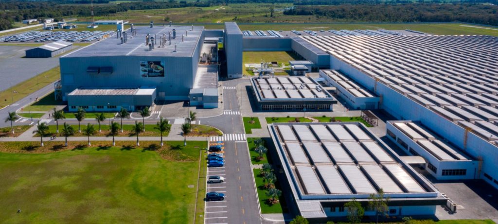 Para garantir estruturas duráveis, a Planta da BMW Araquari, Santa Catarina, usou dos produtos autocicatrizantes Penetron em sua construção