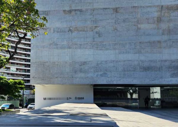 Fachada de concreto aparente do Museu da Imagem e do Som do Ceará com impermeabilização da Penetron Brasil