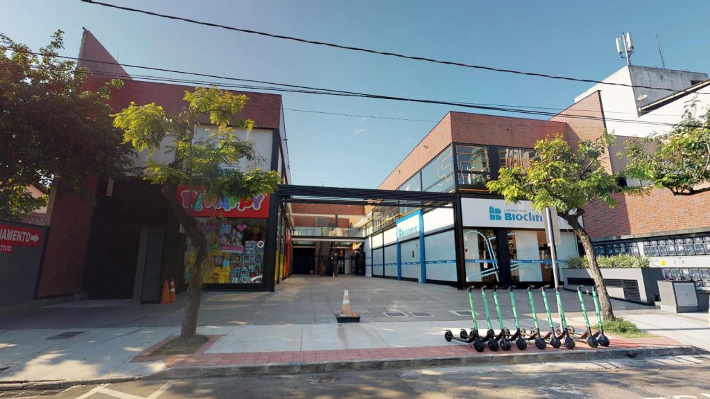 Vista externa do Shopping Aleixo Mall