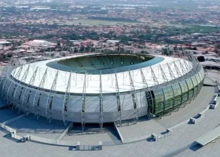 Na Estádio Castelão, em Fortaleza, foi utilizado os produtos Penetron para a proteção e impermeabilização das rampas ao redor do estádio.