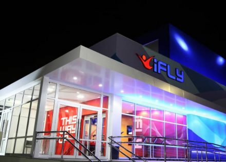 Foram utilizados produtos impermeabilizantes Penetron na construção da estrutura da atração de paraquedismos indoor em São Paulo, o iFLY.