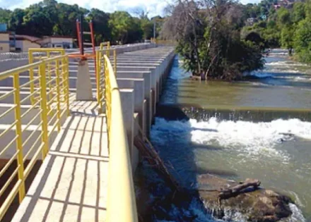 A construção da Usina da Ilha da Luz, em Cachoeiro de Itapemirim, teve sua estrutura tratada com produtos impermeabilizantes Penetron.